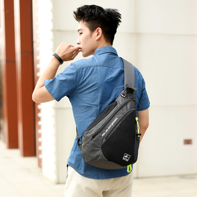 กระเป๋าคาดอกกันน้ำสำหรับผู้ชาย - Outdoor Sport Bag บทวิจารณ์และราคา